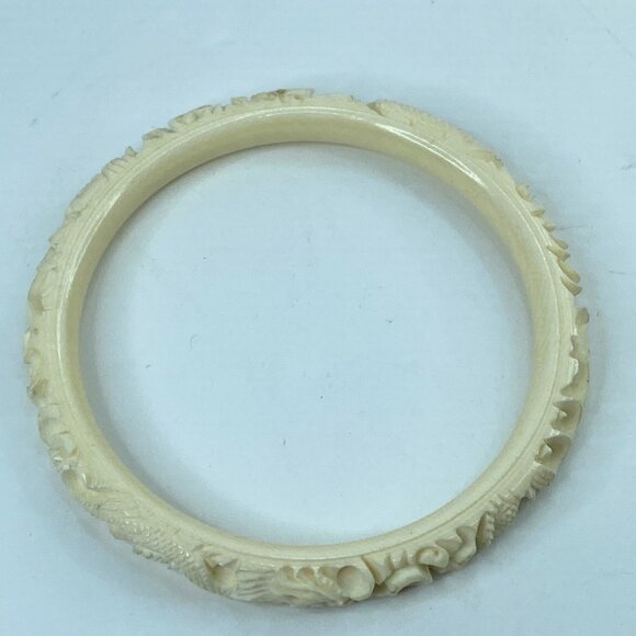 Finely carved Resin 9mm Dragon swimming in the cloud slip on bangle GS697 - Picture 5 of 8